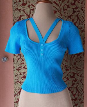 blusa cuello v