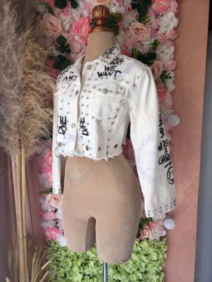 Chamarra letras grafiti