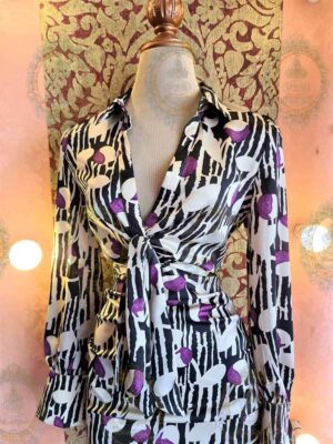 vestido satinado bolas