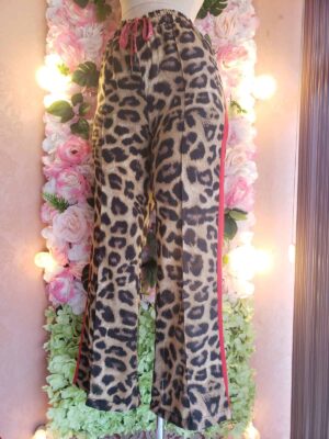 II LEGGINGS ANIMAL PRINT CON LINEAS A LOS LADOS