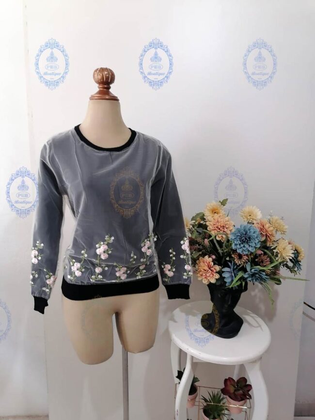 II SUDADERA LISA CON FLORES (MANGAS)