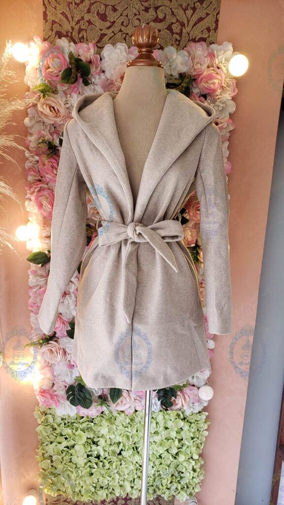 abrigo liso con gorro