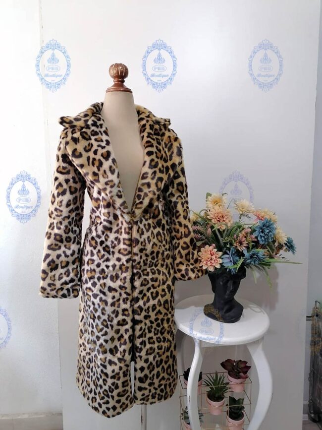 abrigo animal print largo